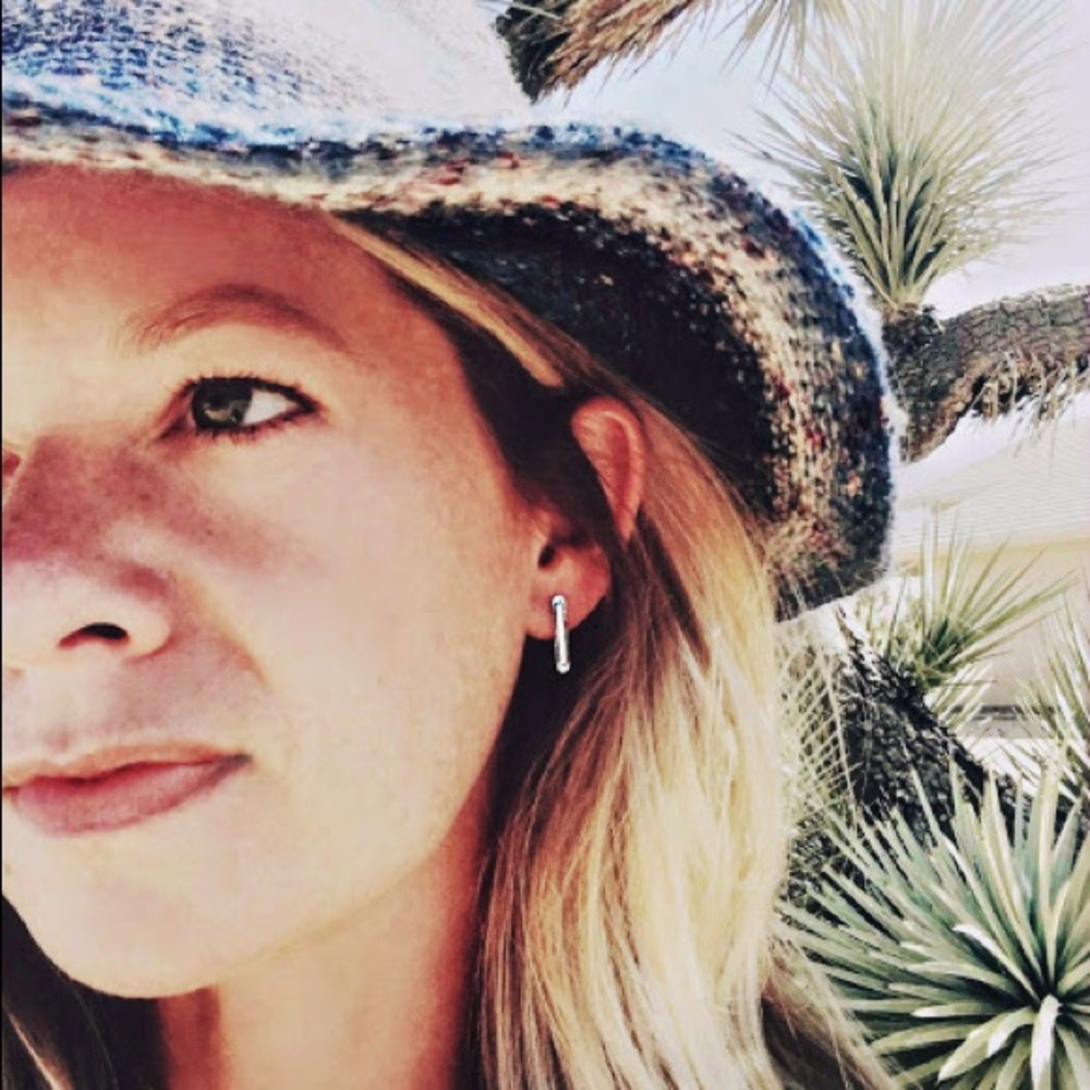 Sterling Earrings 💛🌵